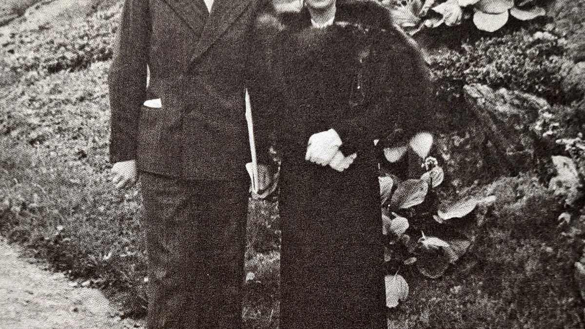 Jonas Jablonskis jaunesnysis su žmona Jadvyga Stokholme 1937-aisiais / Petkevičių šeimos asmeninio albumo nuotrauka