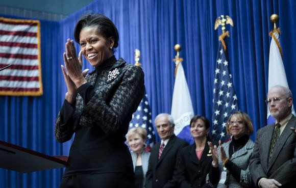 Pirmoji JAV dama nebijo eksperimentuoti su savo įvaizdžiu. / AFP/„Scanpix“ nuotr.