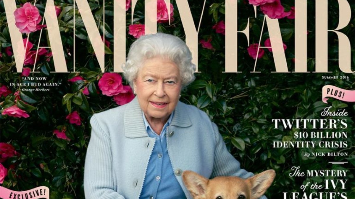 Karalienė Elizabeth II su augintiniais / „Vanity Fair“/Annie Leibovitz nuotr.