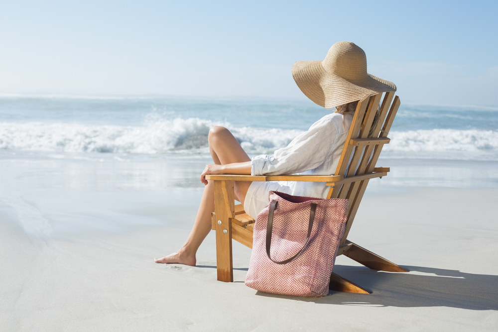 Moteris paplūdimyje. / Shutterstock nuotr.