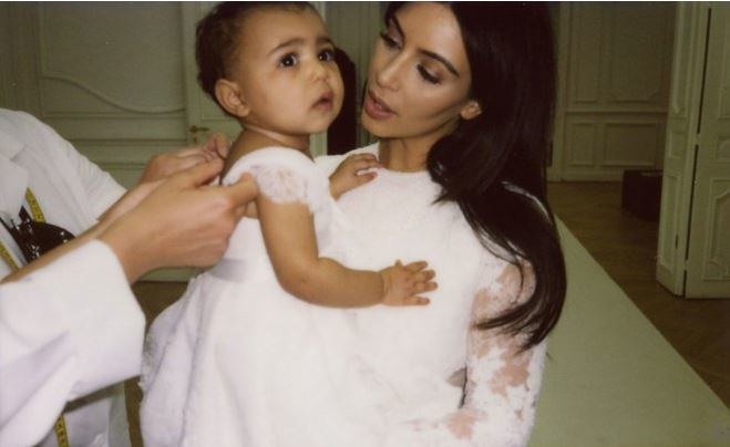 Kim Kardashian su dukra North West