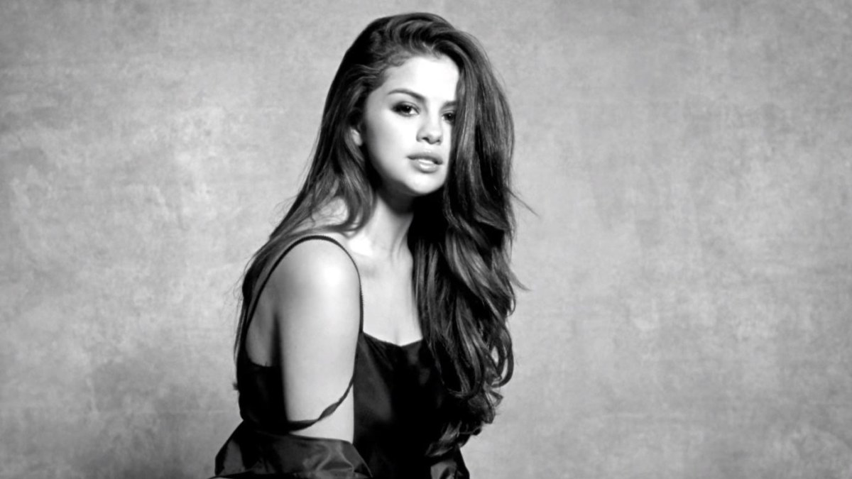 Selena Gomez vaizdo klipe „Kill 'Em With Kindness“ / Video kadras