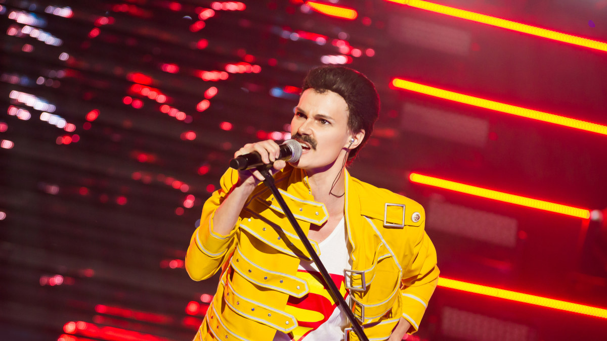 Aleksandros Metalnikovos persikūnijimas į grupės „Queen“ vokalistą Freddie Mercury / BTV nuotrauka 