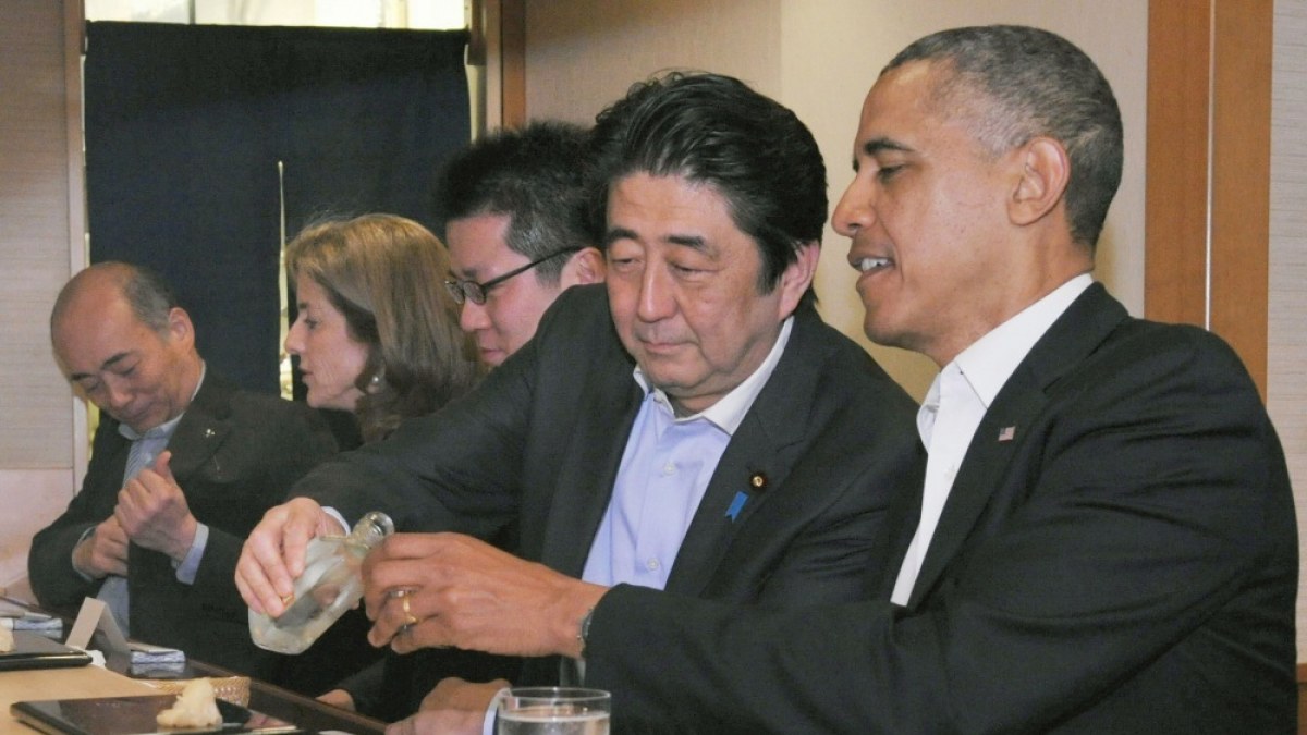Shinzo Abe ir Barackas Obama / „Reuters“/„Scanpix“ nuotr.