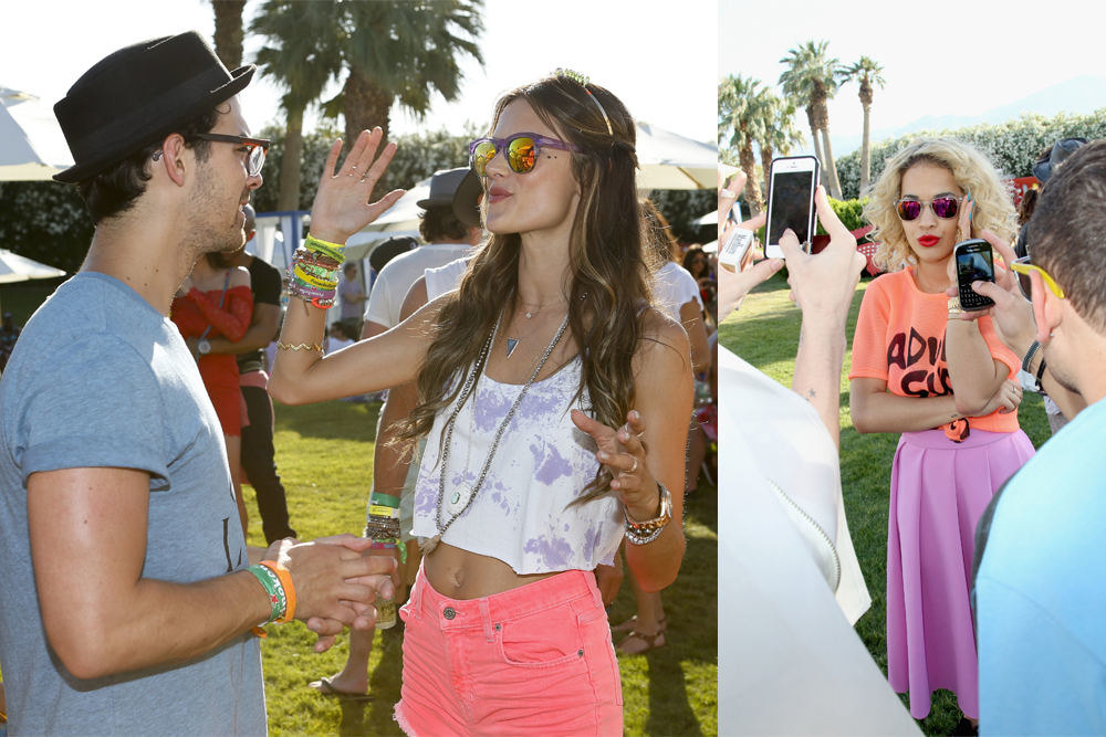 „Coachella“ festivalyje galima išvysti daugybę įžymybių. Iš kairės: supermodelis, apatinio trikotažo „Victoria‘s Secret“ veidas Alessandra Ambrosio. Dešinėje: dainininkė Rita Ora.  / „Scanpix“ nuotr.