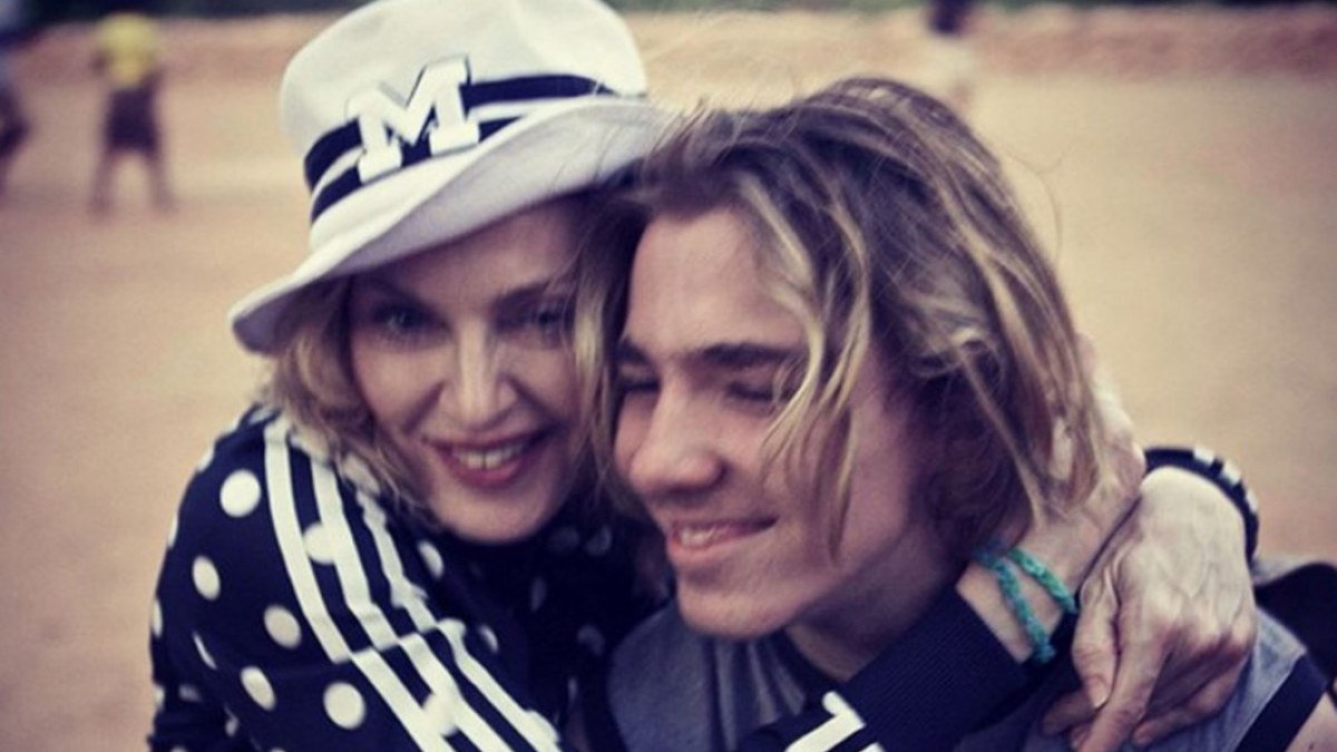 Madonna su sūnumi Rocco  / „Scanpix“/Xposurephotos.com nuotr.