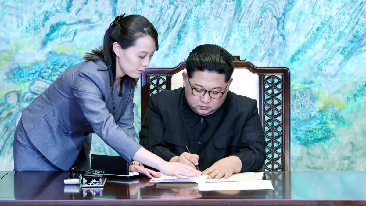 Kim Jong-Unas ir Kim Yo-Jong / „Scanpix“ nuotr.