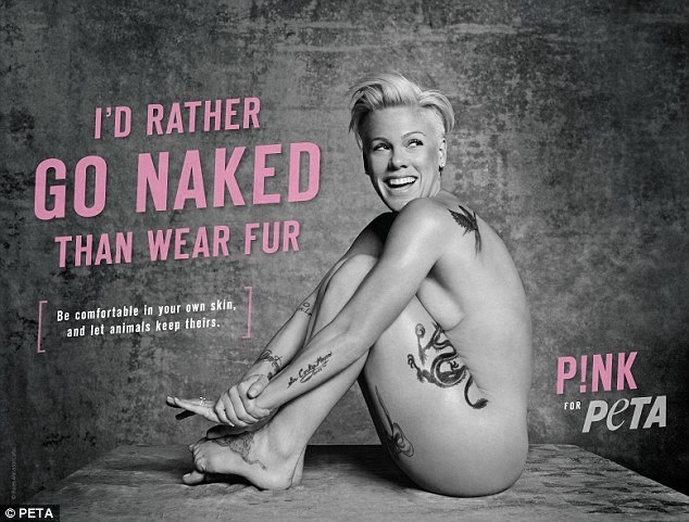 Pink PETA reklamoje / PETA nuotr.