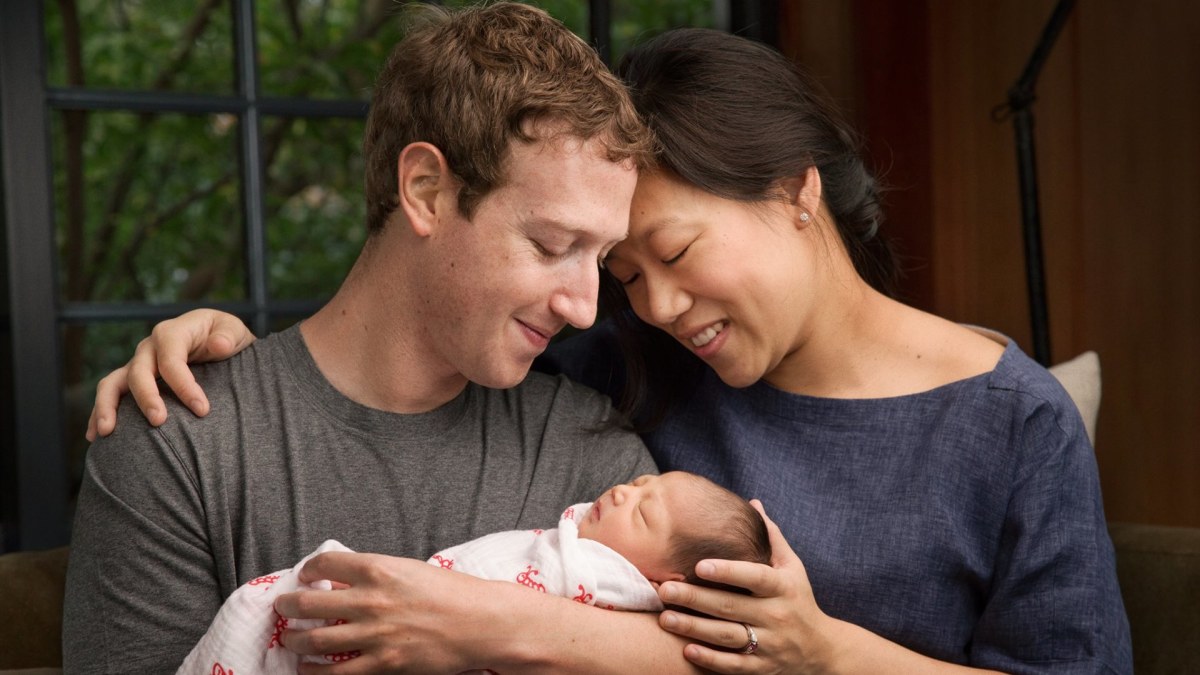 Markas Zuckerbergas ir Priscilla Chan su dukra Max / „Facebook“ nuotr.