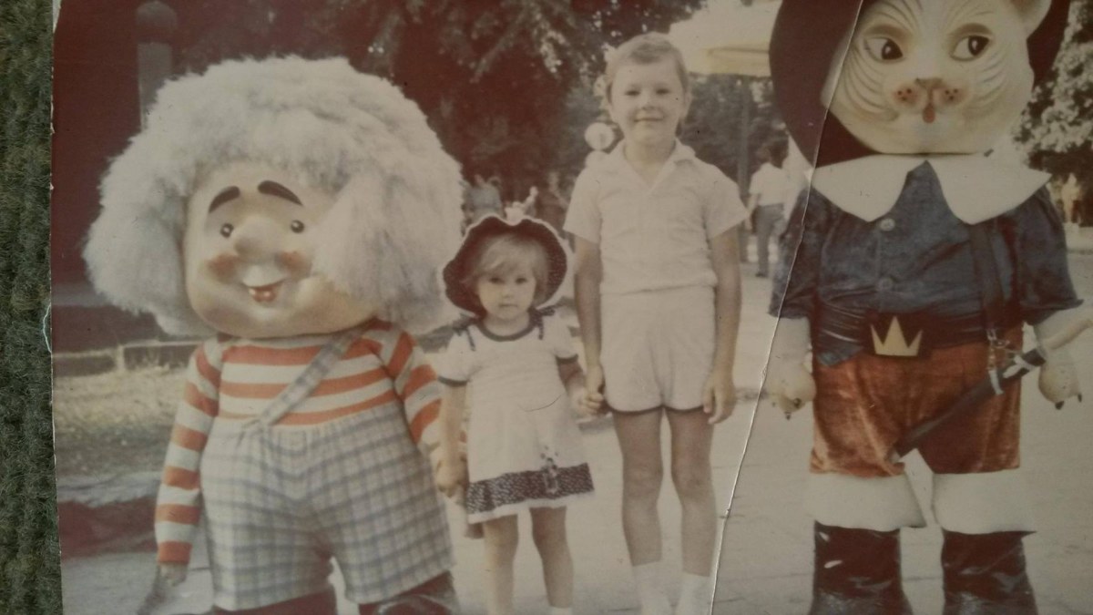  Indrė Burlinskaitė, būdama ketverių, su pusbroliu / Asmeninio albumo nuotr.