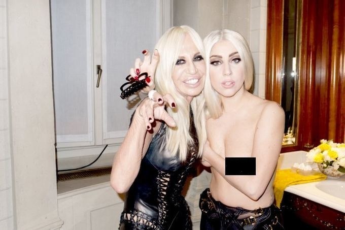 Lady Gaga ir Dontella Versace / Facebook.com nuotr.