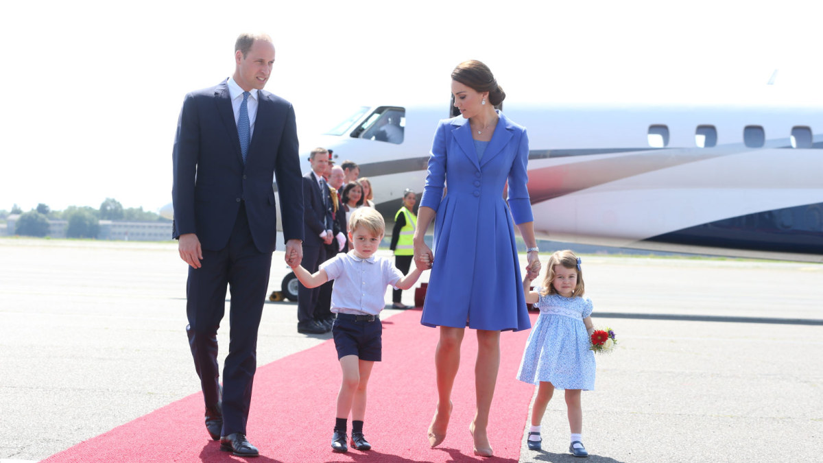 Princas Williamas su žmona Catherine ir jųdviejų vaikais / „Scanpix“ nuotr.