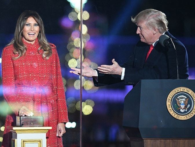 Melania Trump - kalėdinės eglės įžiebimo ceremonijoje / Vida Press nuotr.