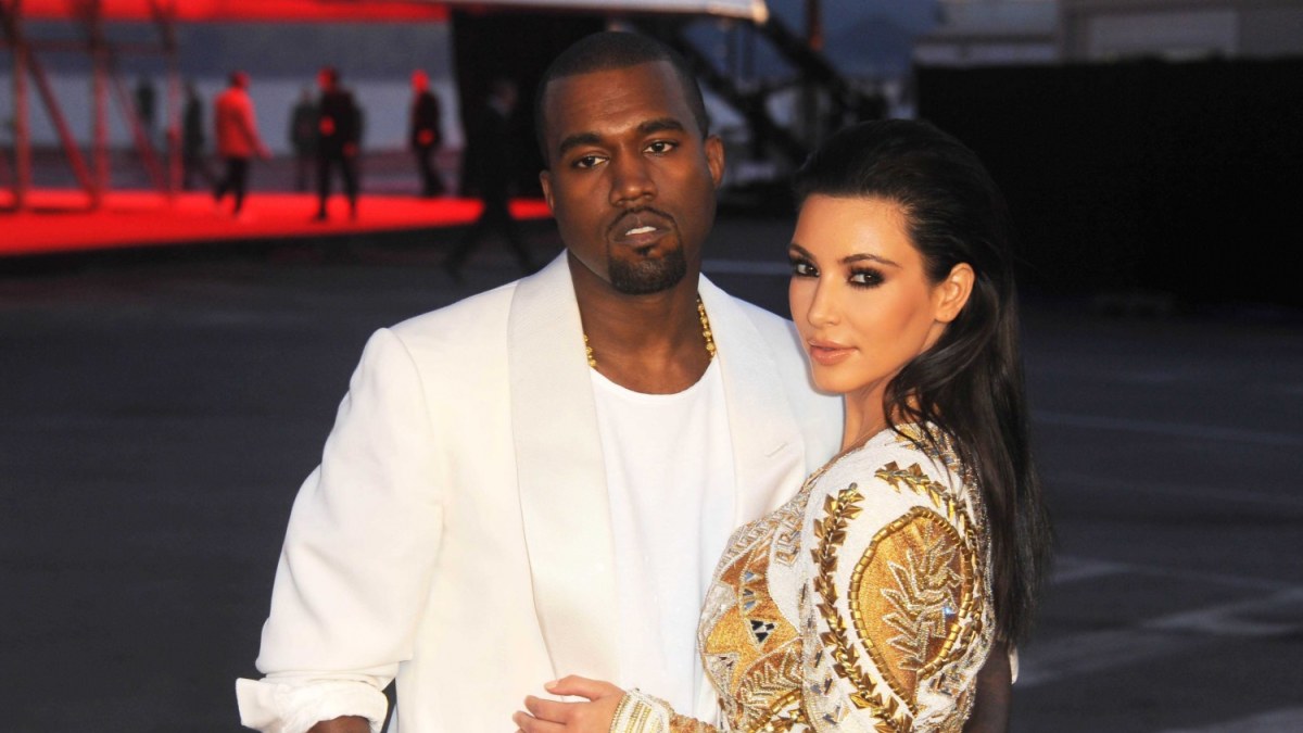 Kim Kardashian ir Kanye Westas 2012-ųjų gegužę / „Scanpix“ nuotr.