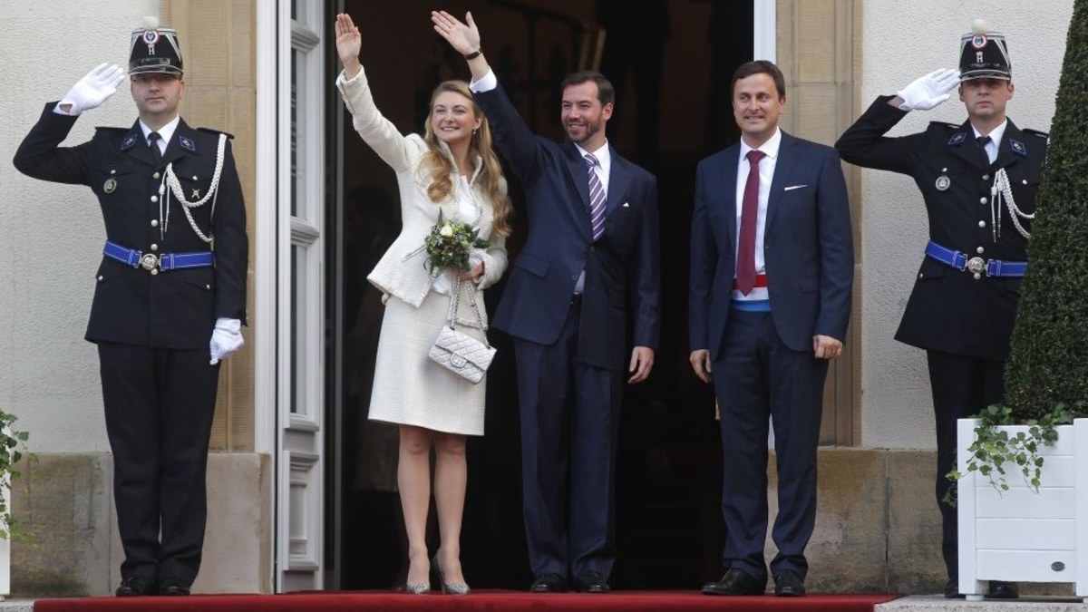 Princas Guillaume'as ir grafaitė Stephanie de Lannoy (centre) / „Scanpix“ nuotr.