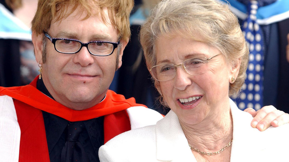 Eltonas Johnas su mama Sheila / „Scanpix“ nuotr.