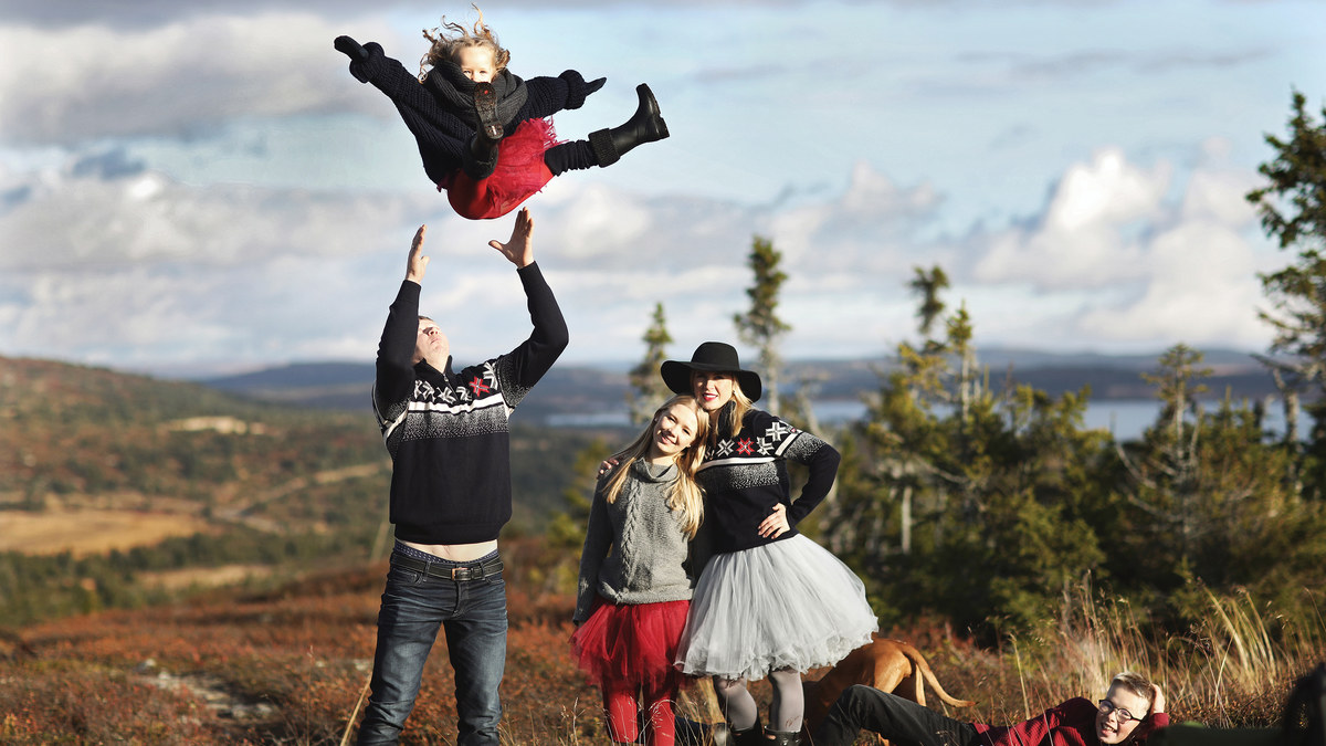 Kaskart keliaudami į Norvegiją su trimis vaikais – Nerija, Matu bei mažąja Edilija – Nerijus ir Vilma sako jausdavęsi taip, lyg kelionės tikslas būtų ne kalnų namelis, o ten laukiantis brangus šeimos narys. Galbūt todėl, kad ten jų laukdavo šeimos laikas / Viktorijos Vaišvilaitės-Skirutienės nuotrau
