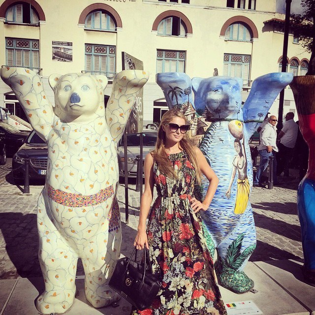 Paris Hilton lankosi Kuboje / Instagram.com nuotr.