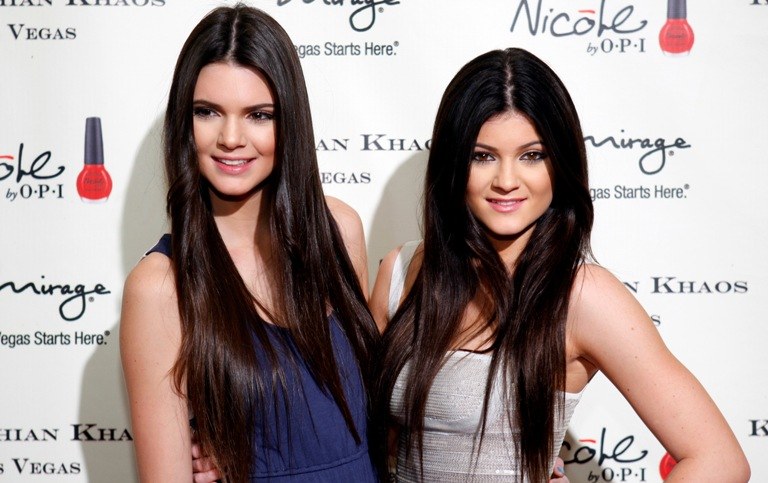 Kendall (kairėje) ir Kylie Jenner / „Reuters“/„Scanpix“ nuotr.