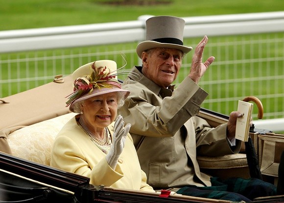 Didžiosios Britanijos karalienė Elizabeth II ir Edinburgo hercogas Philipas / PA/„Scanpix“ nuotr.
