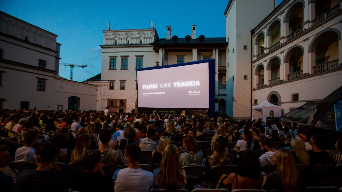 Filmų festivalis po atviru dangumi kvietė mėgautis ypatingu kino seansu  / Gretos Skaraitienės / BNS nuotr.