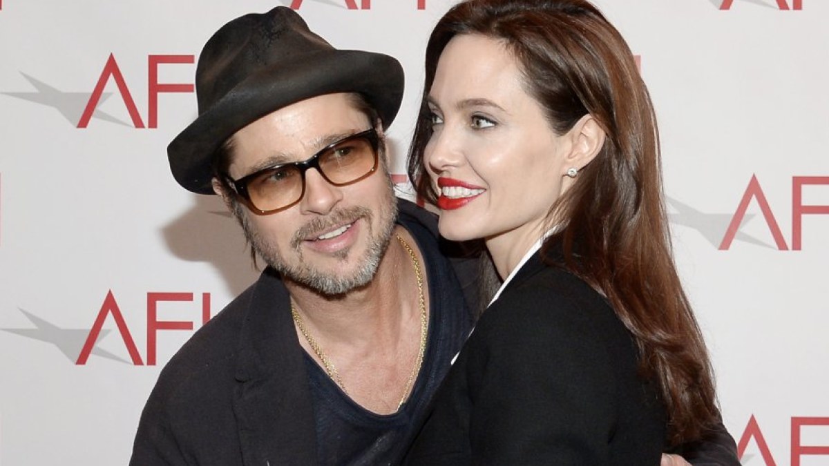 Bradas Pittas su dabartine savo žmona Angelina Jolie užmezgė santykius dar tada kai buvo susituokęs su Jennifer Aniston / „Reuters“/„Scanpix“ nuotr.