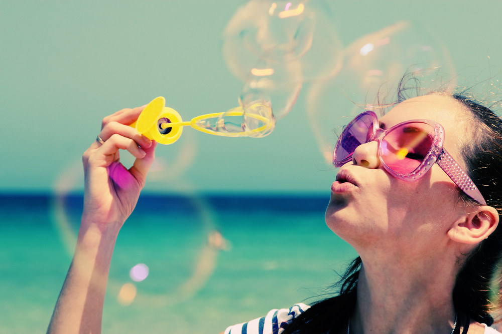 Rožiniai akiniai / „Shutterstock“ nuotr.