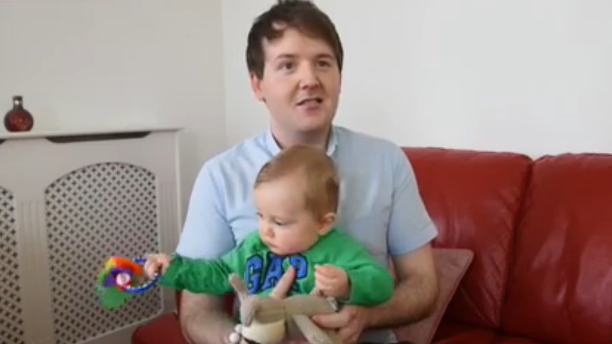 Kyle'as Cassonas su sūnumi Milesu / Kadras iš vaizdo įrašo