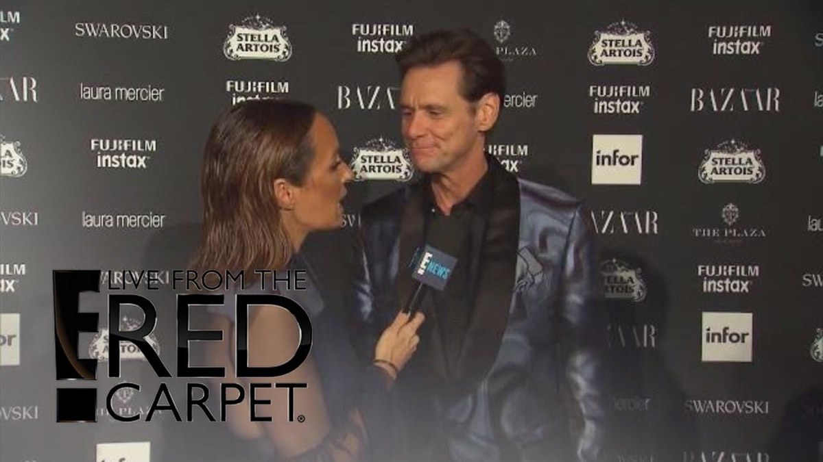 jim-carrey-sounds-off-on-icons-and-more-at-nyfw-2017-e-live-from-the-red-carpet