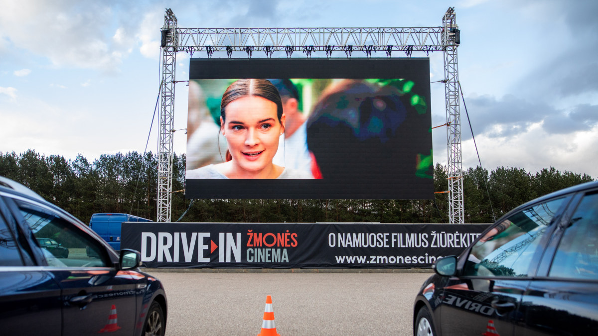 „ŽMONĖS Cinema drive-in“ Vilniuje/Irmanto Gelūno „ŽMONĖS Foto“ nuotr.