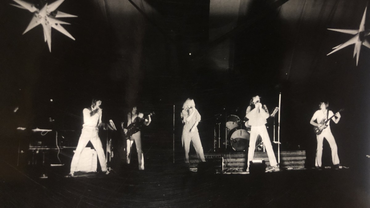 „Perkons“ koncertas Kauno sporto halėje, 1983 m. / Grupės archyvo nuotr.