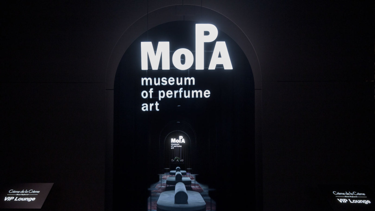 Specialiai „ART Vilnius“ aukštosios parfumerijos tinklas „Crème de la Crème“ sukūrė MOPA  – menamą parfumerijos meno muziejų / Norbert Tukaj nuotr.