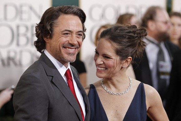 Robertas Downey jaunesnysis su žmona / „Reuters“/„Scanpix“ nuotr.