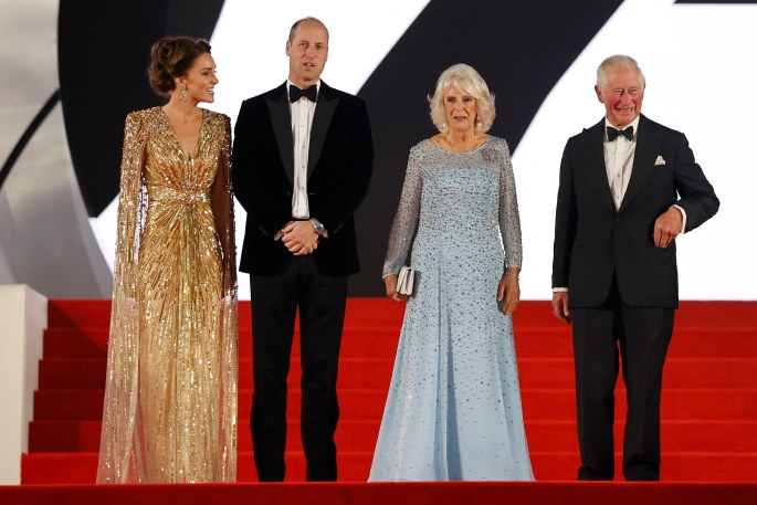 Kate Middleton, princas Williamas ir princas Charlesas su Camilla / „Scanpix“ nuotr.