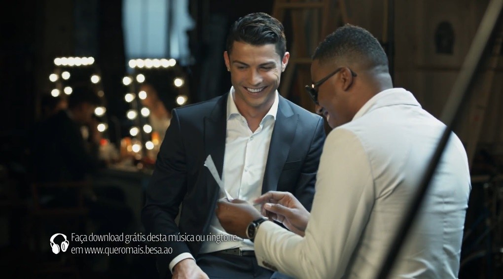 Cristiano Ronaldo ir Anselmo Ralphas BESA reklamoje / Kadras iš „Youtube“