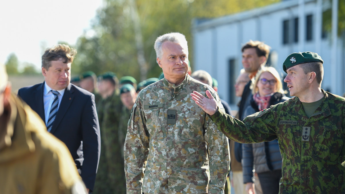 Prezidentas lankėsi Ruklos karinėje įguloje/LR Prezidento kanceliarijos/Roberto Dačkaus nuotr.
