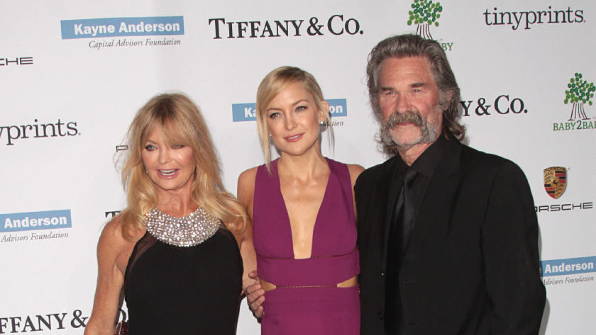  Goldie Hawn su vyru Kurtu Russellu ir dukra Kate Hudson / Vida Press nuotr.