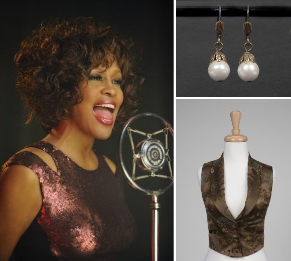 Šie Whitney Houston auskarai ir liemenė bus parduodami aukcione. / „Scanpix“ nuotr.