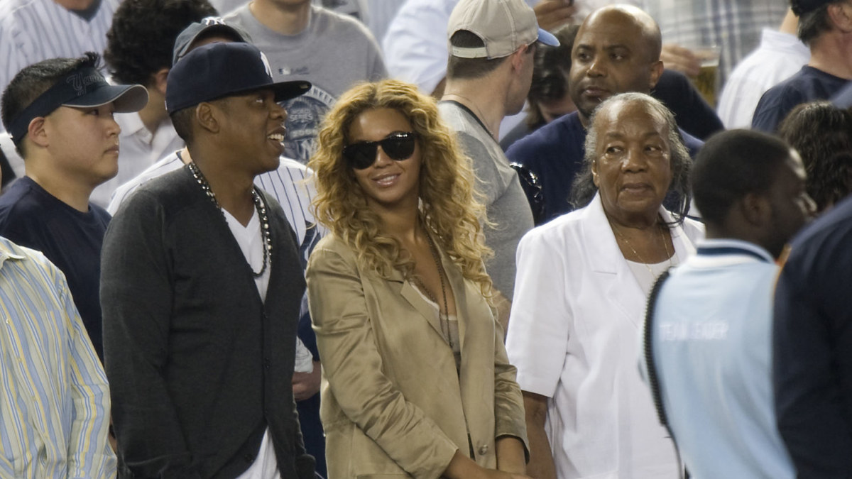 Jay Z su žmona Beyonce ir mama Gloria Carter / Vida Press nuotr.