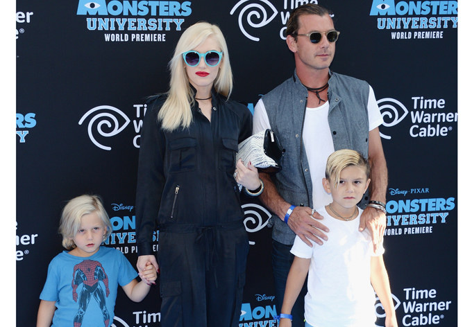Atlikėja Gwen Stefani su vyru ir sūnumis / „Scanpix“ nuotr.