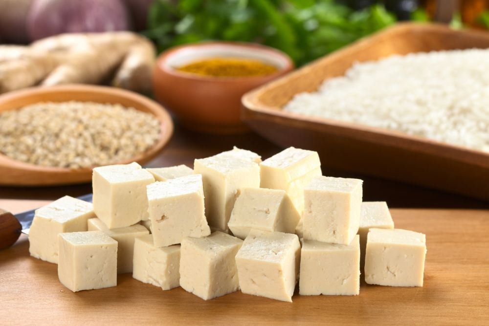 Tofu – varškės, pagamintos iš sojų pieno, sūris. / Fotolia nuotr.