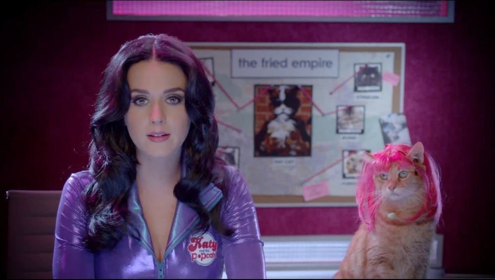 Katy Perry traškučių „Popchips“ reklamoje / Kadras iš „YouTube“