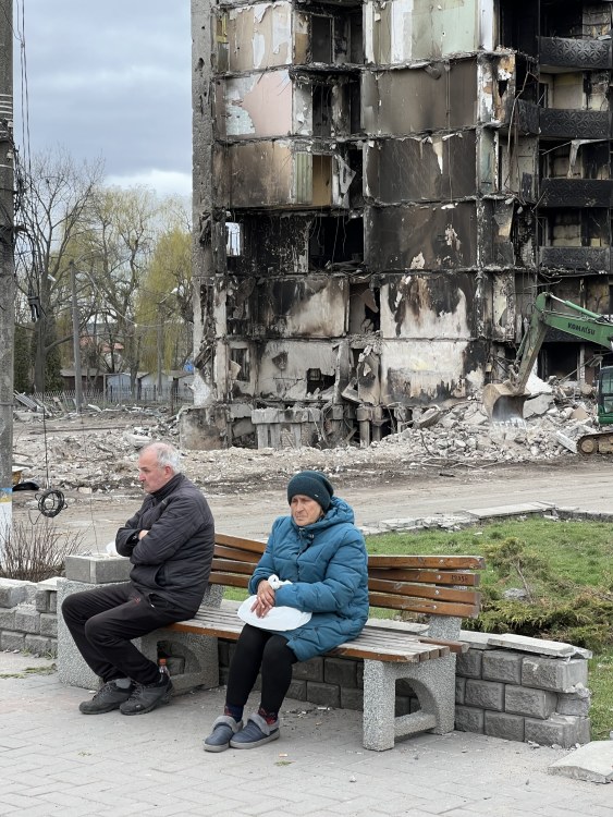 K.Sankausko inicijuota parama ir vaizdai iš karo siaubiamos Ukrainos / Asmeninio albumo nuotr.