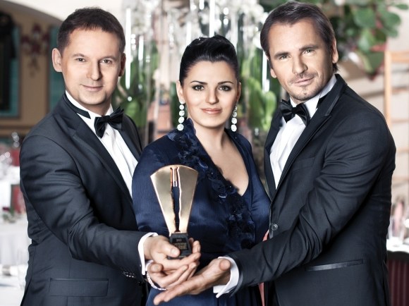 „Lietuvos garbės 2012“ vedėjai Rokas Petkevičius, Renata Šakalytė ir Marijus Mikutavičius / TV3 nuotr.