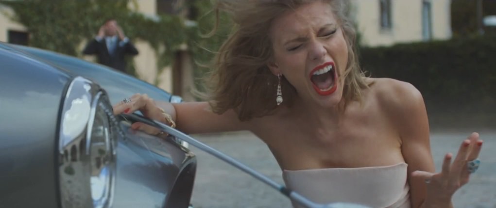 Taylor Swift dainos „Blank Space“ vaizdo klipe / Kadras iš vaizdo klipo