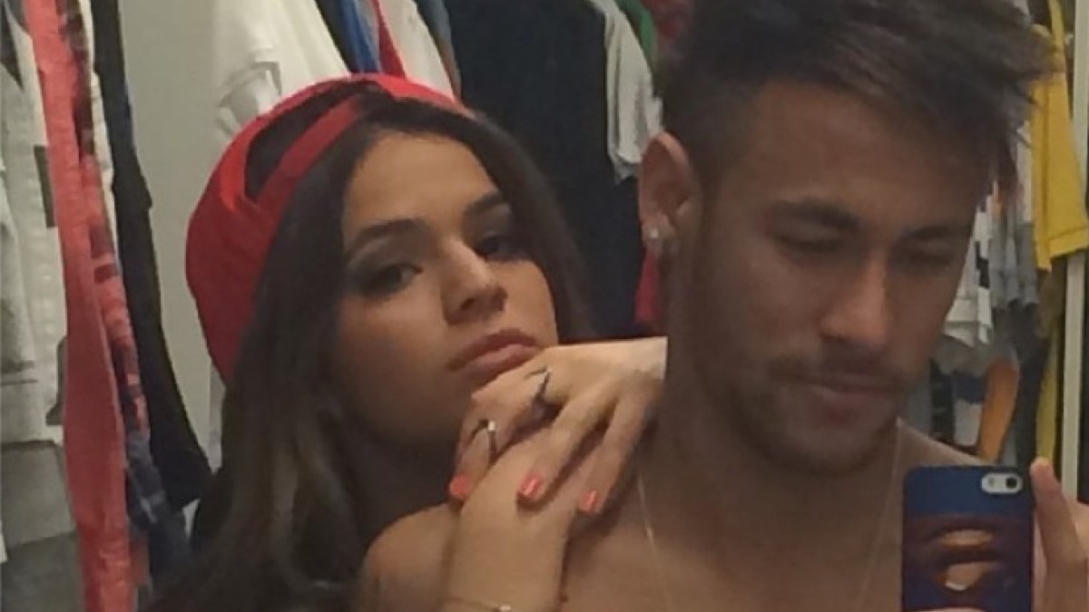 Brazilas Neymaras su savo mergina Bruna Marquezine / „Instagram“ nuotr.