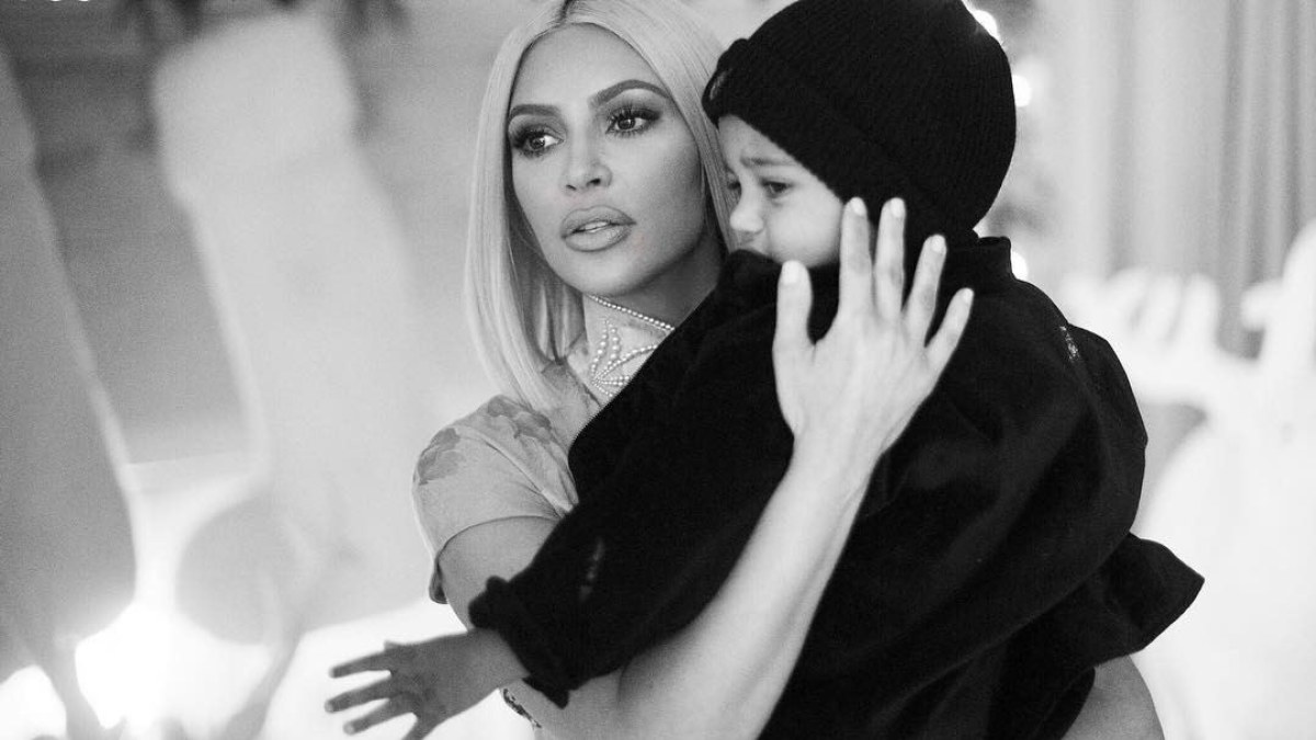 Kim Kardashian su sūnumi Saintu  / „Instagram“ nuotr.