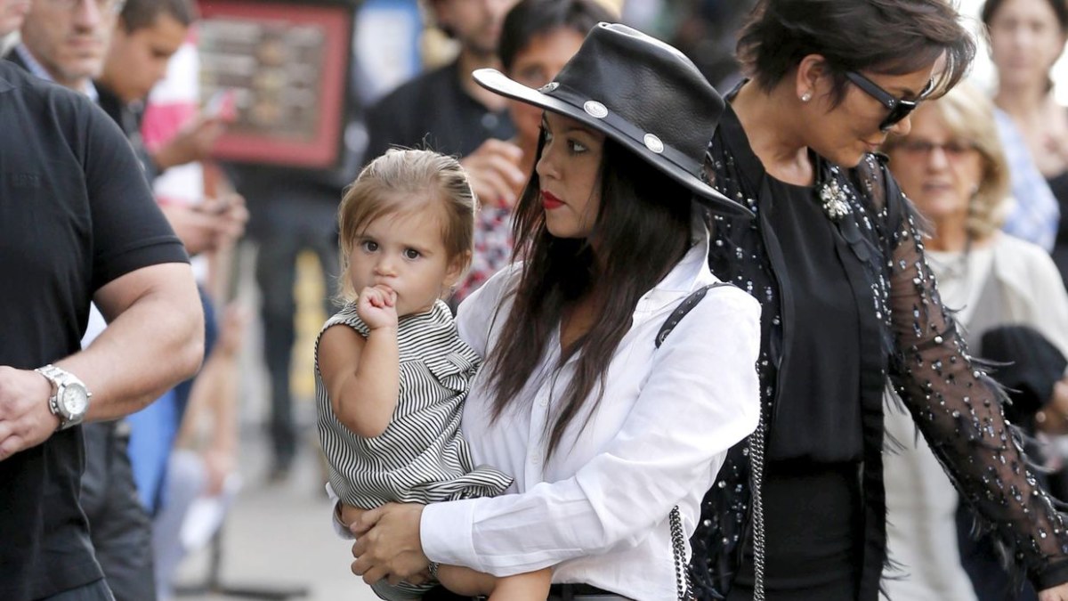 Kourtney Kardashian su dukra Penelope / AOP nuotr.