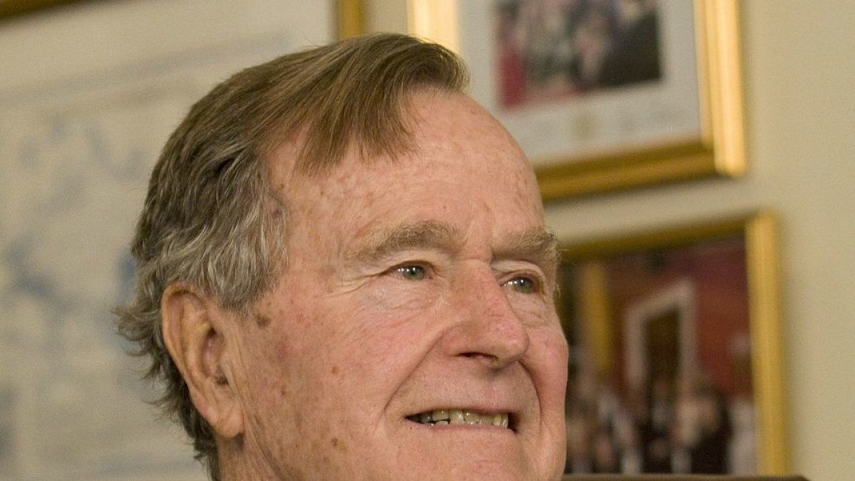 George'as Bushas vyresnysis / „Reuters“/„Scanpix“ nuotr.