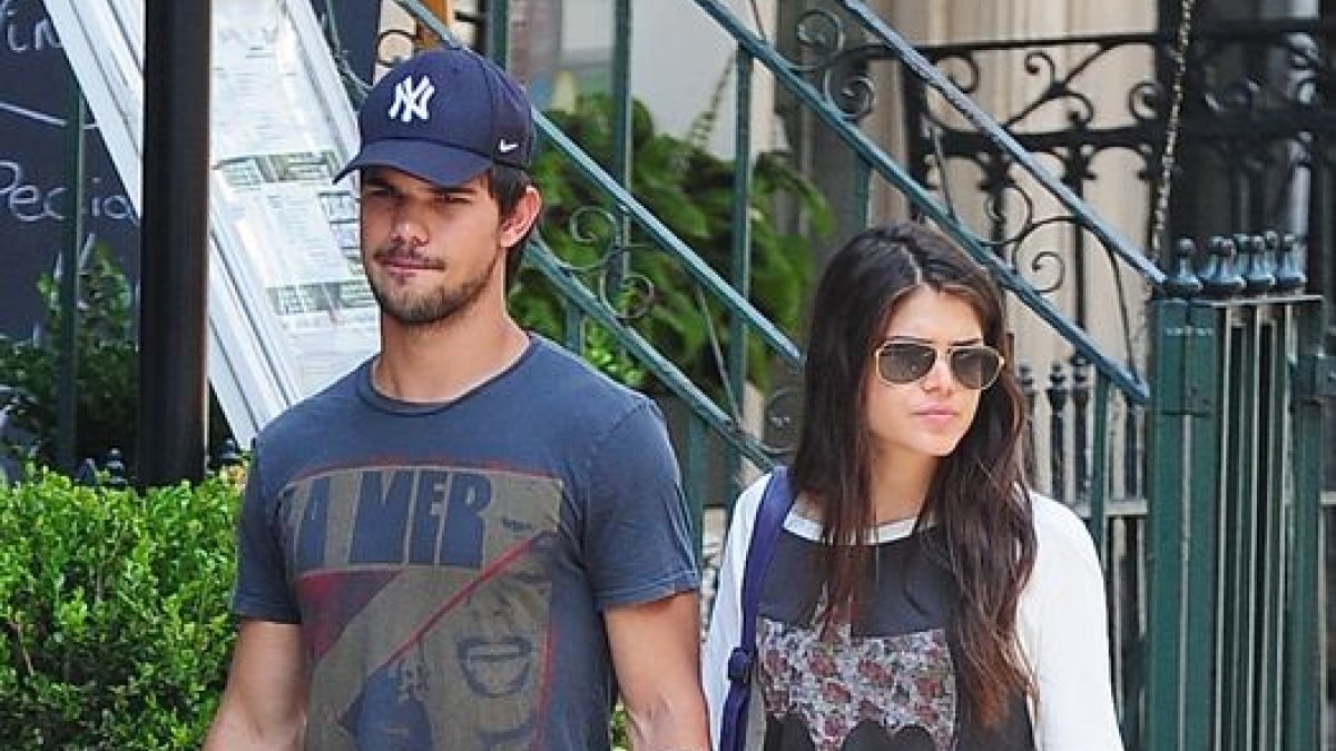 Tayloras Lautneris ir Marie Avgeropoulos / „All Over Press“ nuotr.